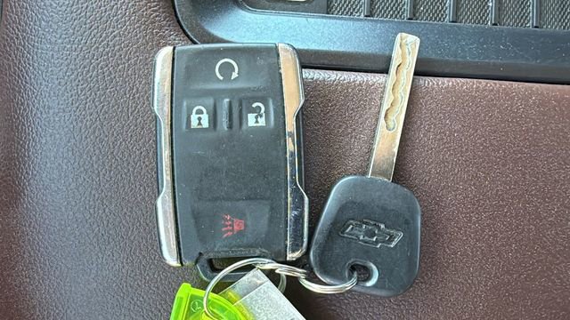 Used 2016 Chevrolet Silverado 2500 High Country image 29