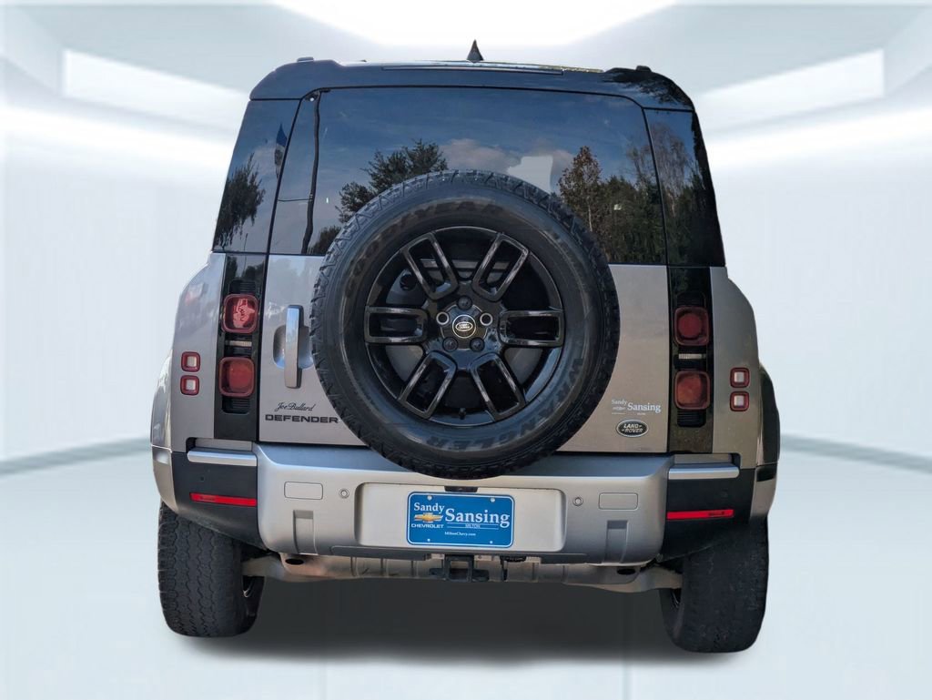 Used 2023 Land Rover Defender 90 S image 5