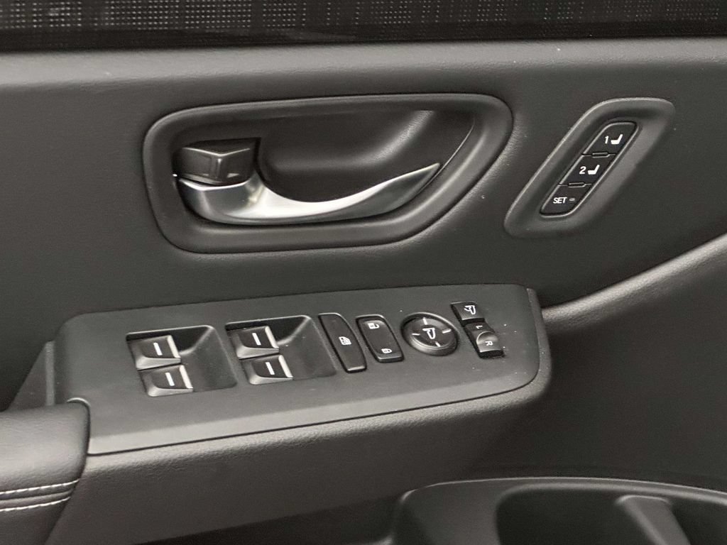 Used 2023 Honda Pilot Elite image 13