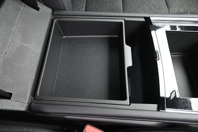New 2026 Chevrolet Traverse LT w/ LPO, Floor Liner Package FWD image 33