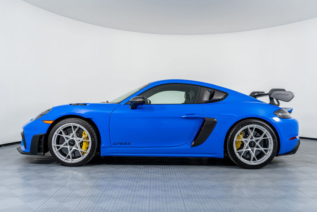 Used 2025 Porsche 718 Cayman GT4 RS w/ Weissach Package image 3