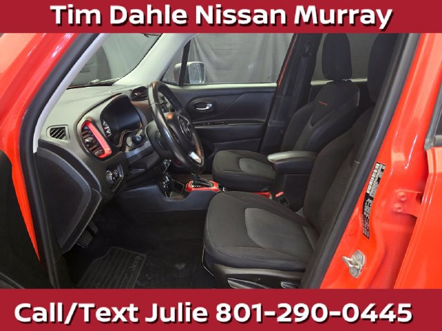 Used 2015 Jeep Renegade Trailhawk AWD/4WD image 21