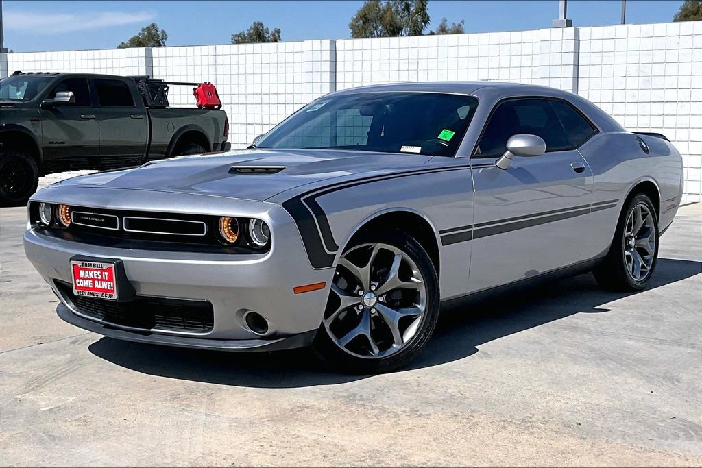 Certified 2016 Dodge Challenger SXT image 2