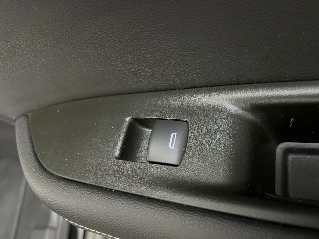 Used 2025 Chevrolet Blazer LT image 20