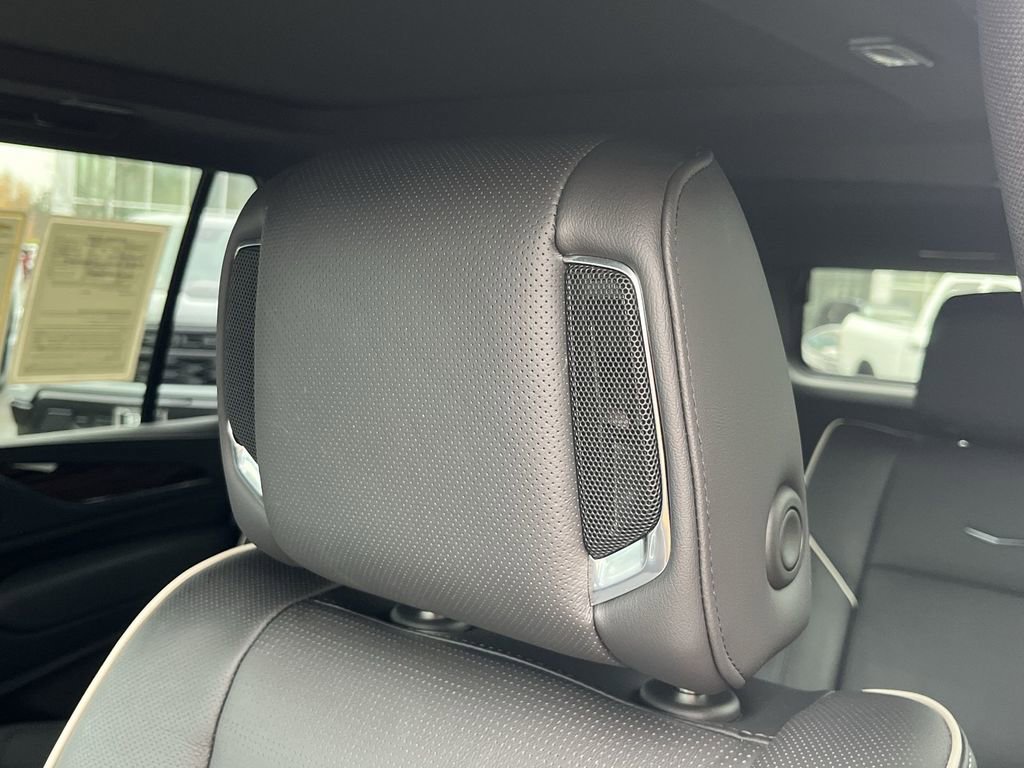 Used 2023 Cadillac Escalade ESV Premium Luxury w/ LPO, Radiant Package image 39