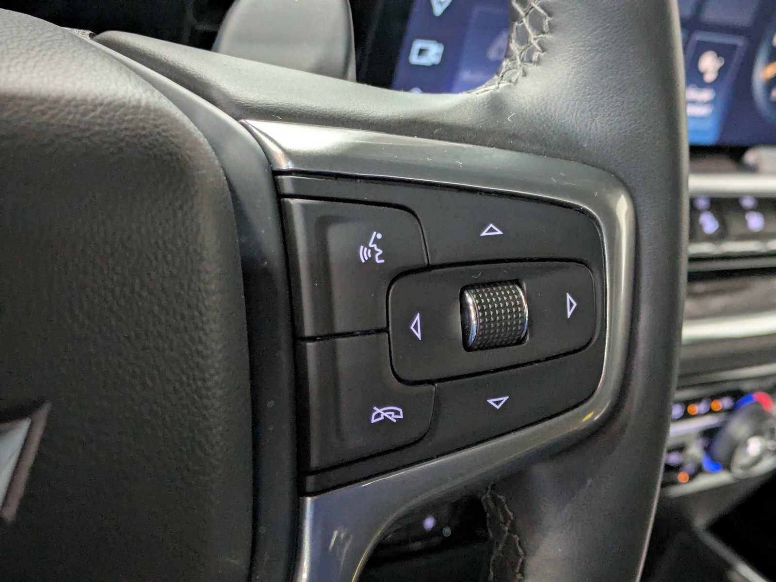 Used 2023 Chevrolet Silverado 1500 LTZ w/ LTZ Premium Package AWD/4WD image 26