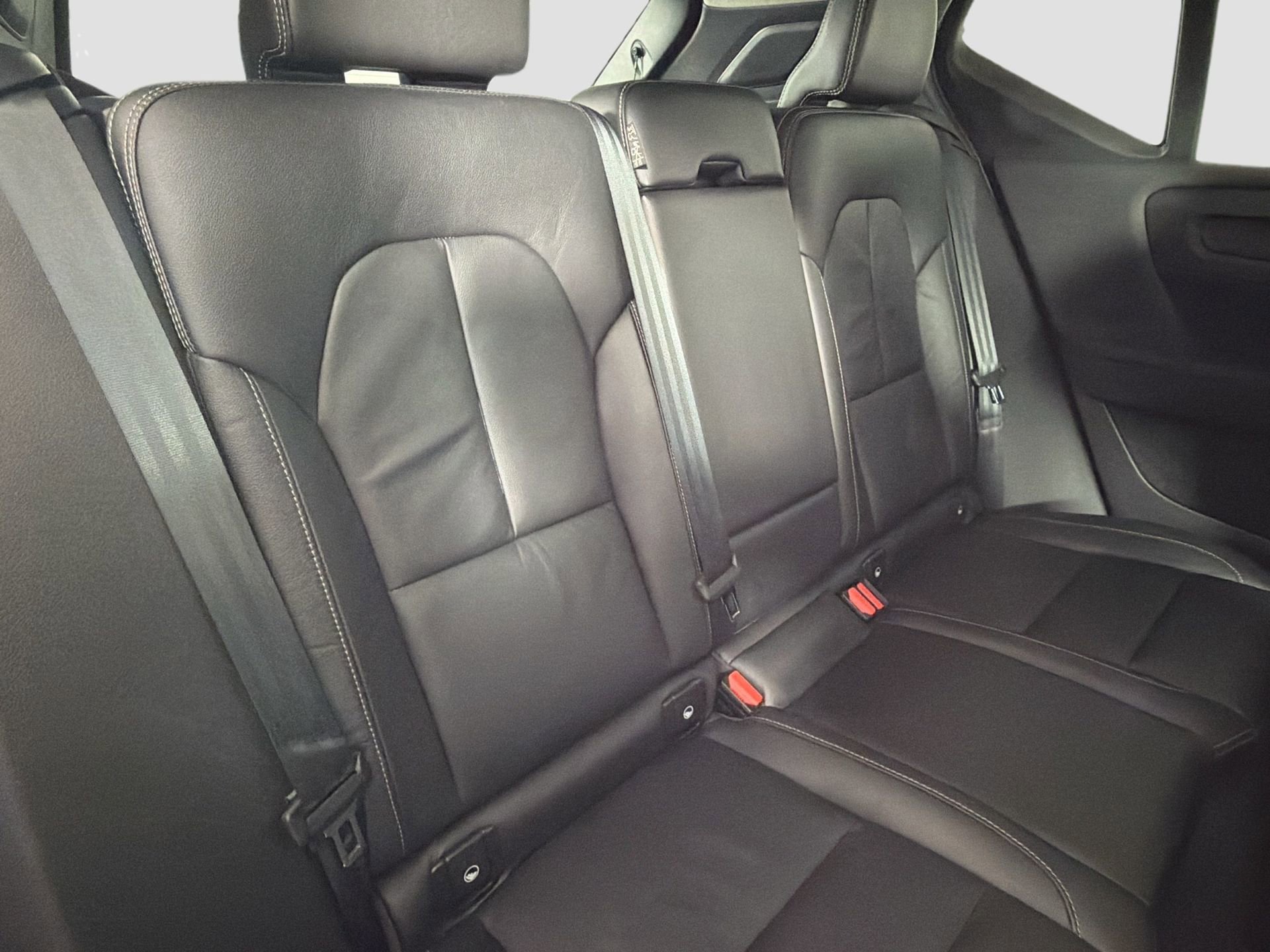 Certified 2023 Volvo XC40 B4 Plus w/ Driver Assist Package image 27