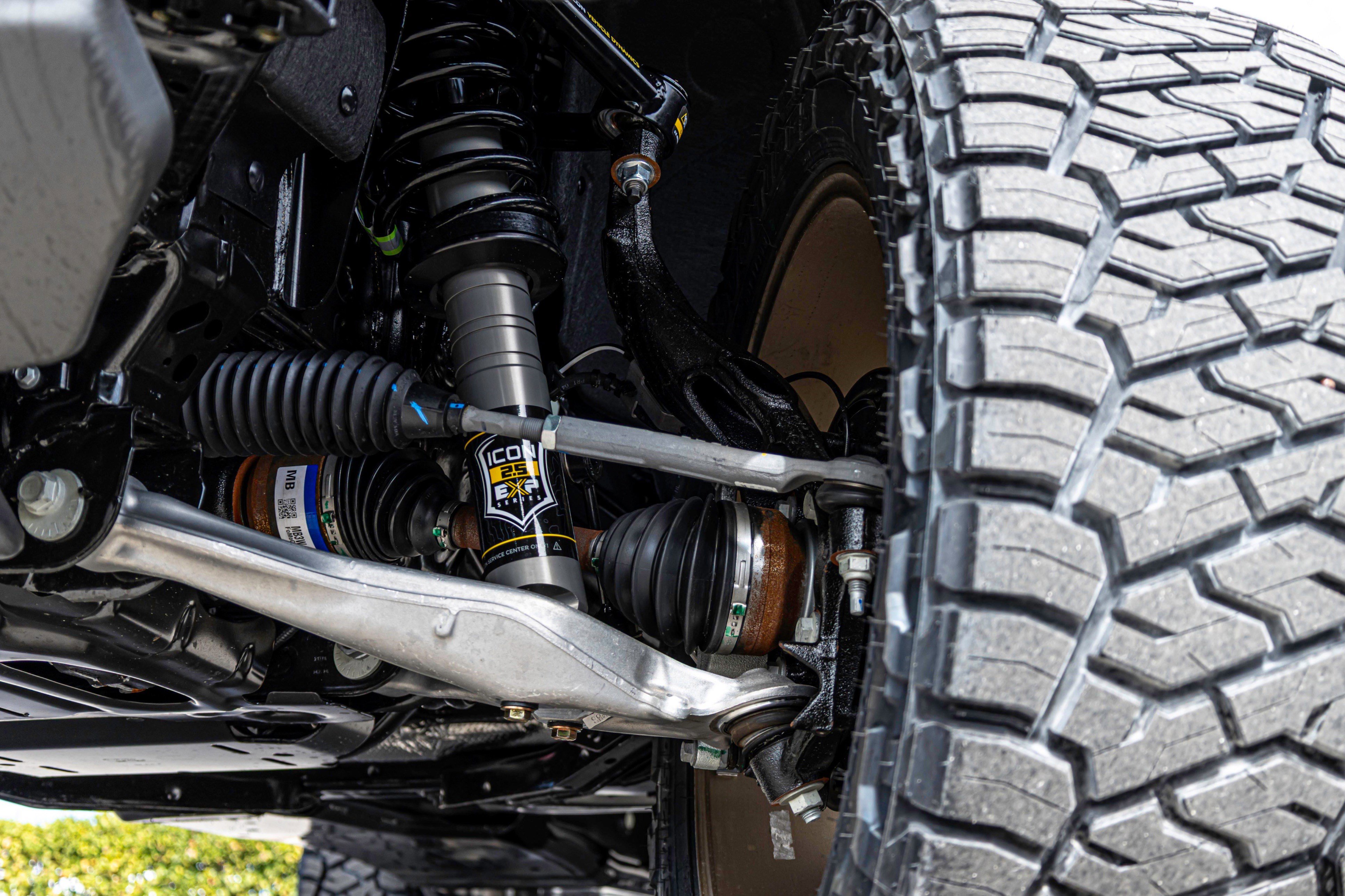 New 2025 Ford Bronco Badlands image 25