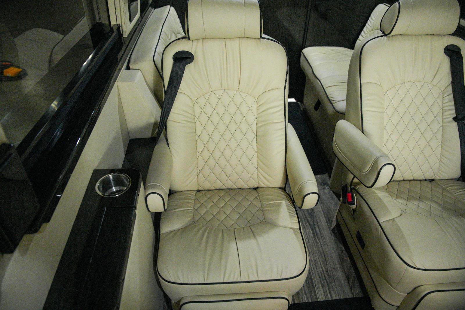 Used 2020 Mercedes-Benz Sprinter 3500 image 34