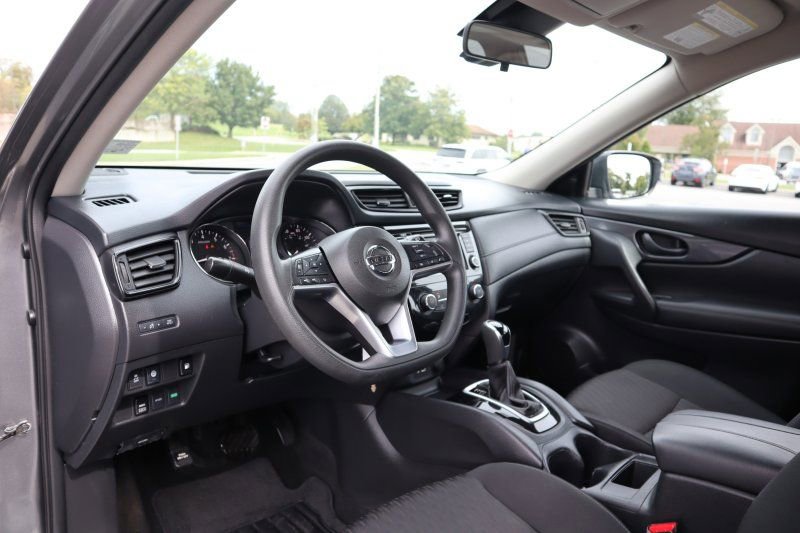 Used 2020 Nissan Rogue S image 10