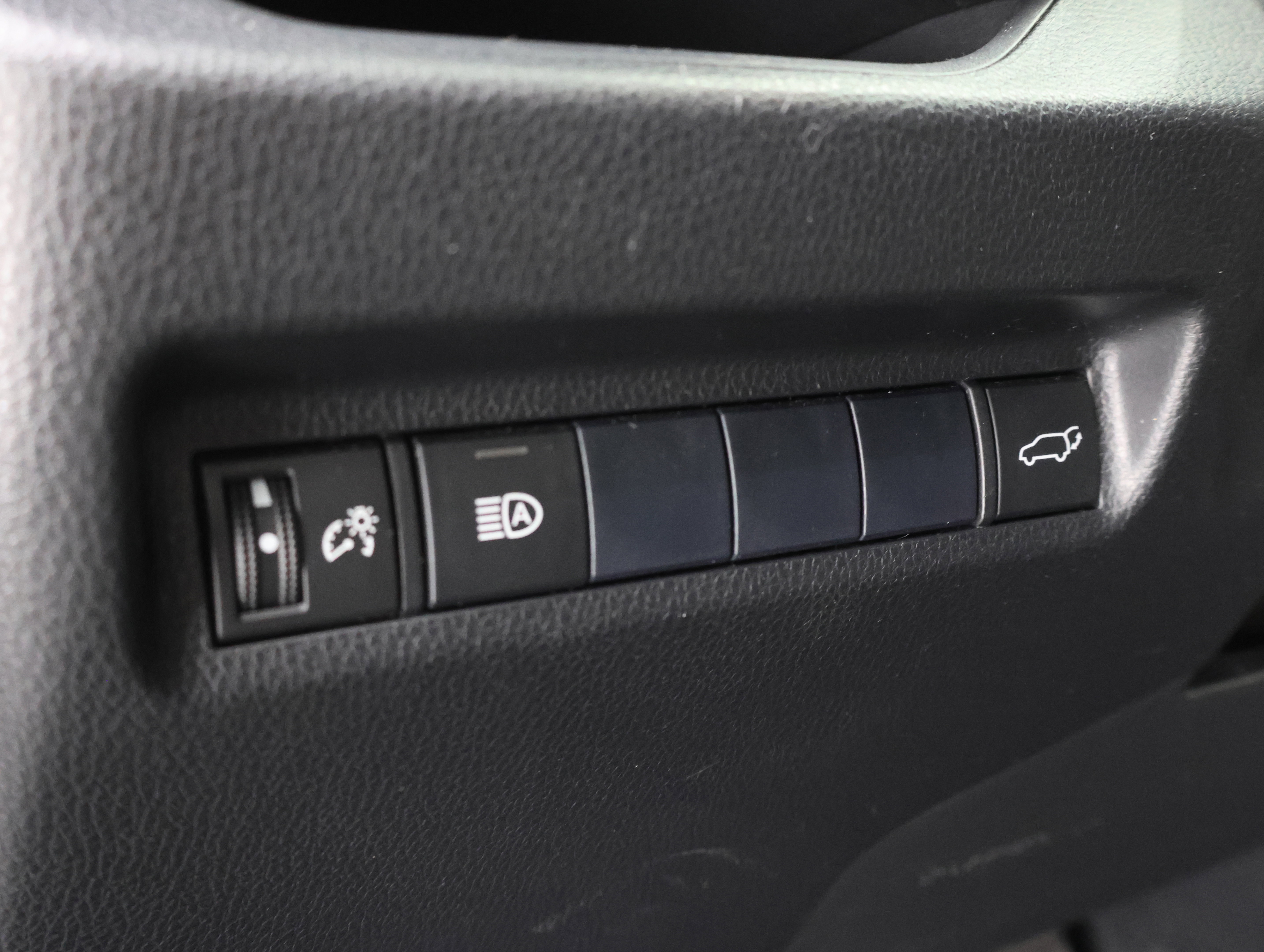 Used 2019 Toyota RAV4 XLE w/ Convenience Package image 43
