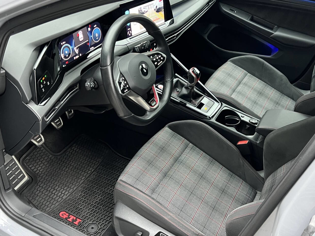Used 2023 Volkswagen GTI SE image 16
