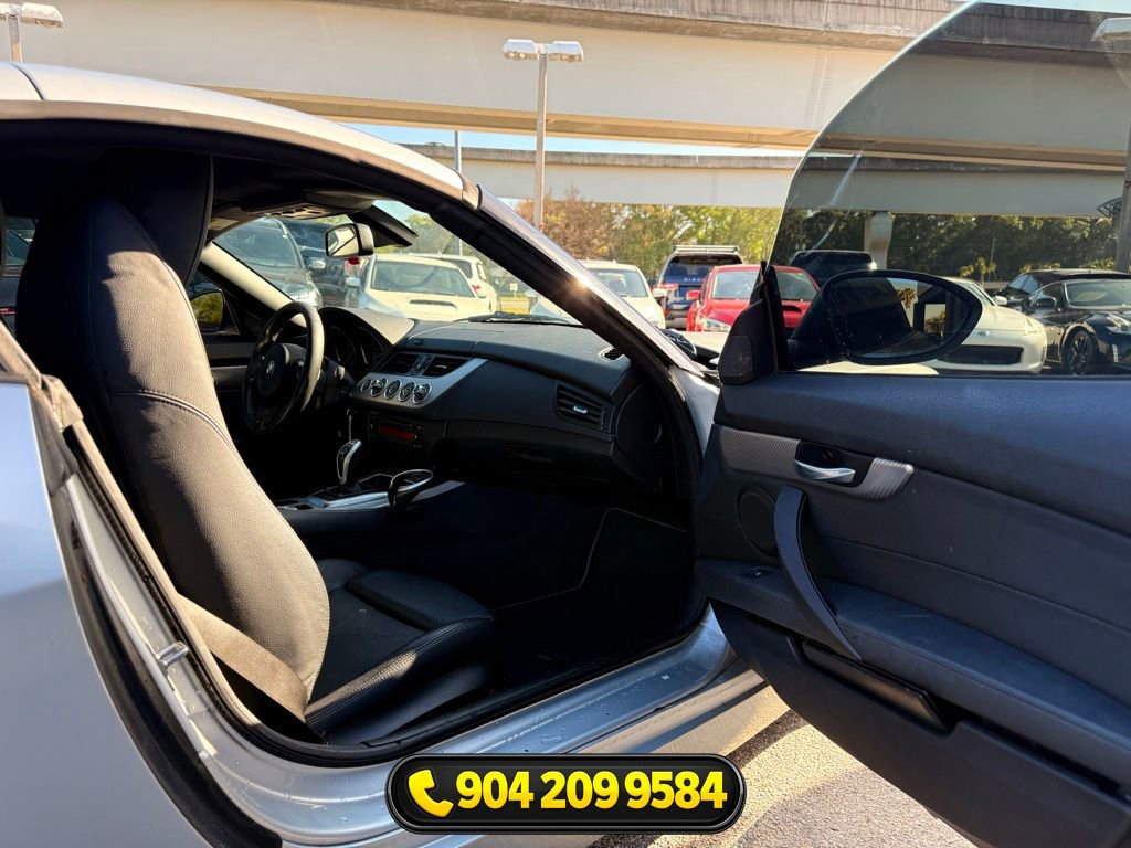 Used 2011 BMW Z4 sDrive35is image 20