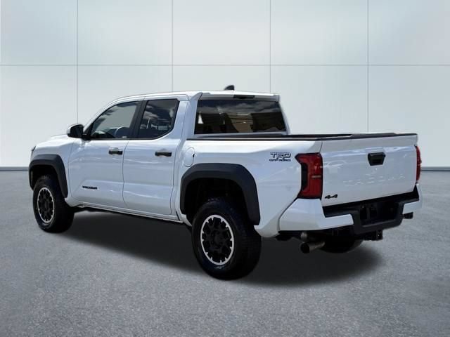 Used 2024 Toyota Tacoma TRD Off-Road AWD/4WD image 7