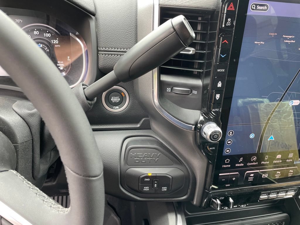 New 2026 RAM 2500 Laramie AWD/4WD image 19