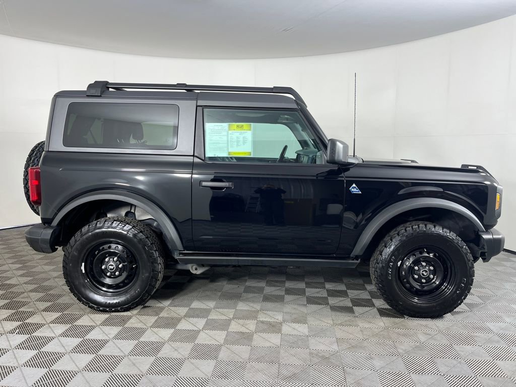 Used 2022 Ford Bronco Black Diamond image 5