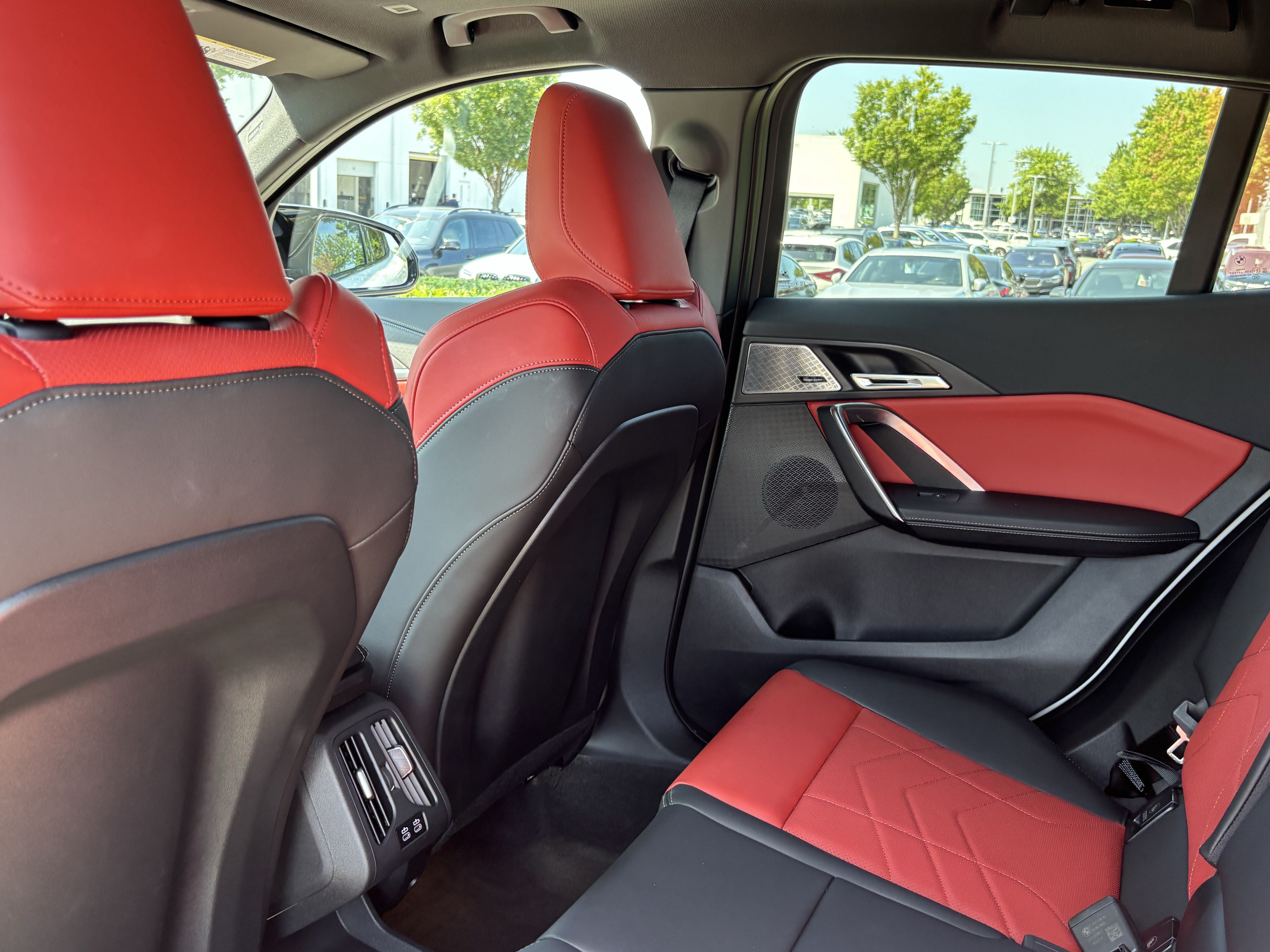 Used 2025 BMW X2 M35i AWD/4WD image 32