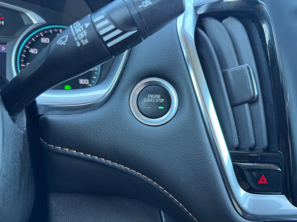 Used 2021 Chevrolet Traverse LT image 23