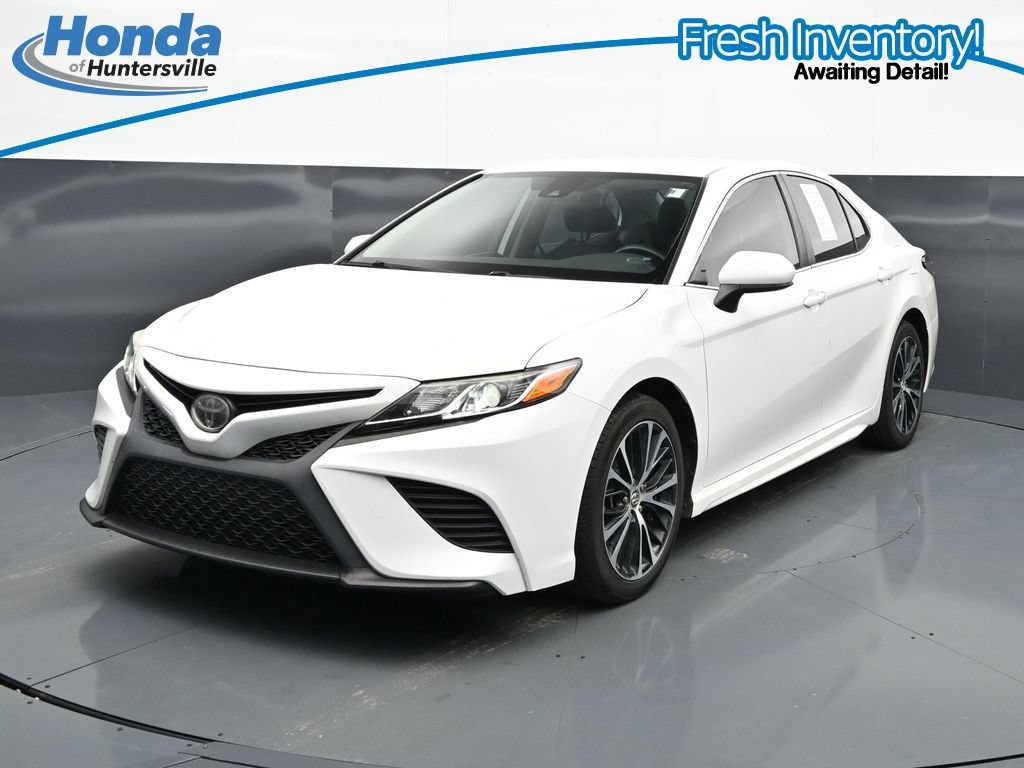 Used 2020 Toyota Camry SE FWD image 4
