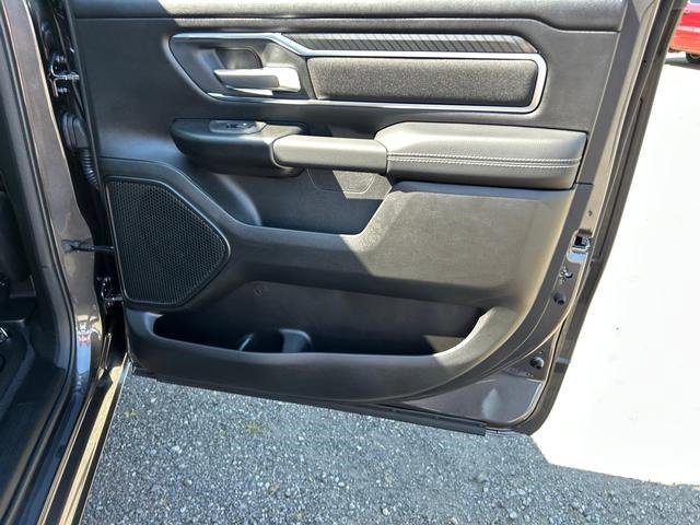 New 2026 RAM 1500 4x4 Crew Cab image 27
