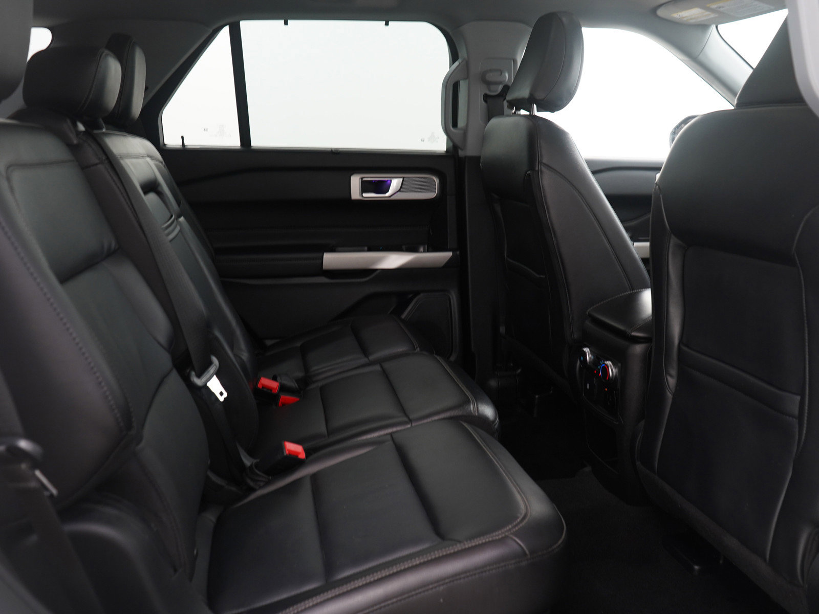 Used 2021 Ford Explorer Limited image 16