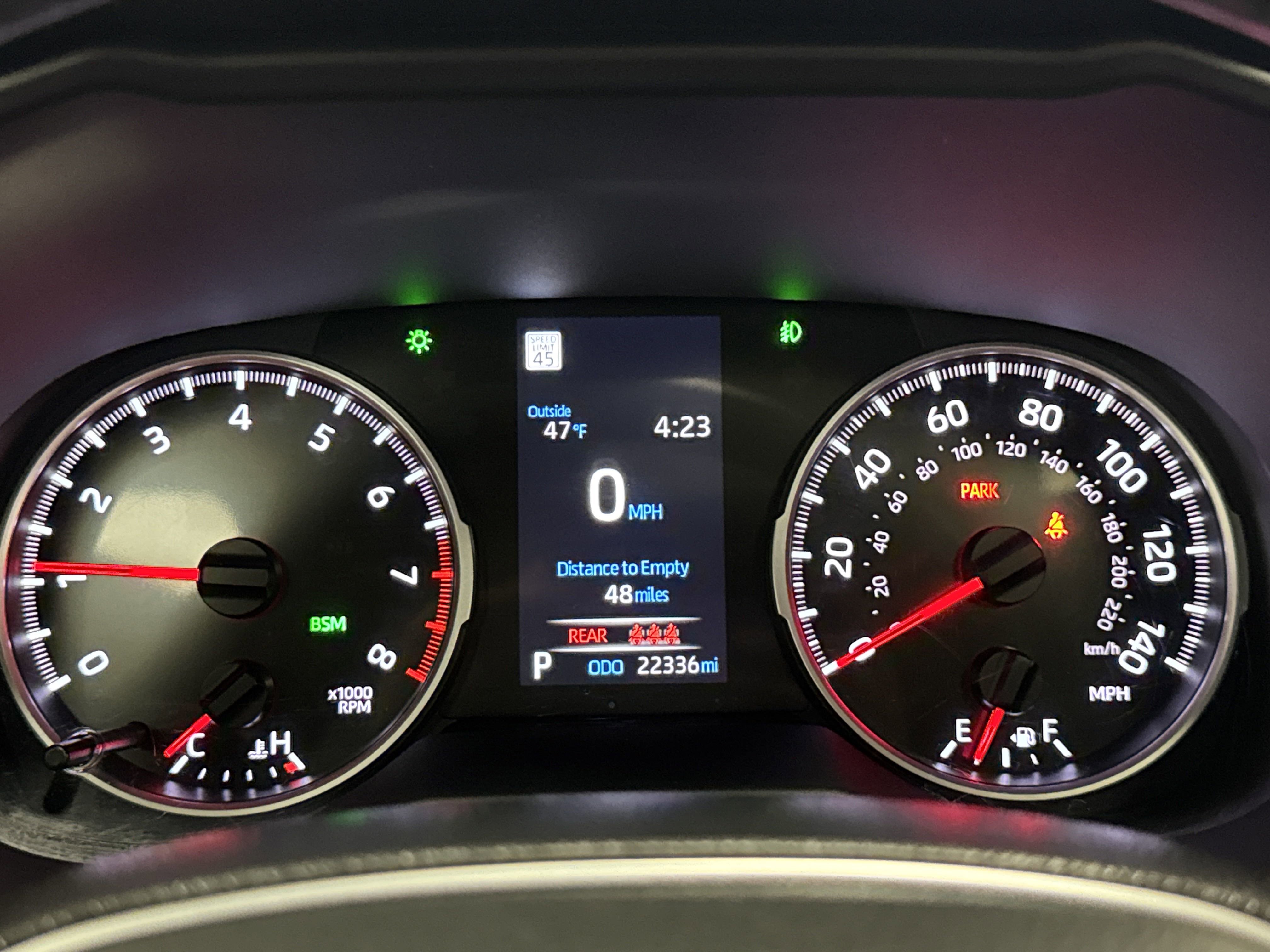 Used 2021 Toyota RAV4 XLE Premium image 11