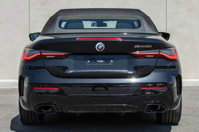 Used 2023 BMW M440i Convertible w/ Premium Package image 4