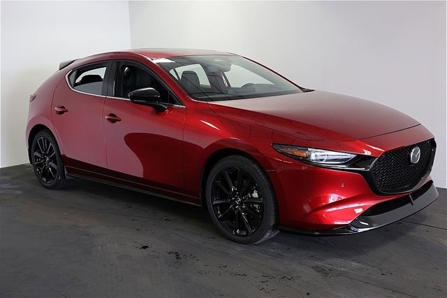 New 2026 MAZDA MAZDA3 Hatchback w/Premium Plus Pkg image 2