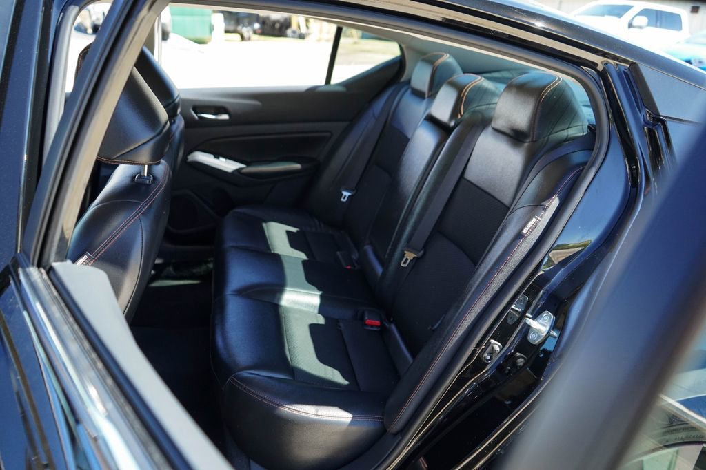 Used 2022 Nissan Altima 2.5 SR w/ Midnight Edition Package image 33