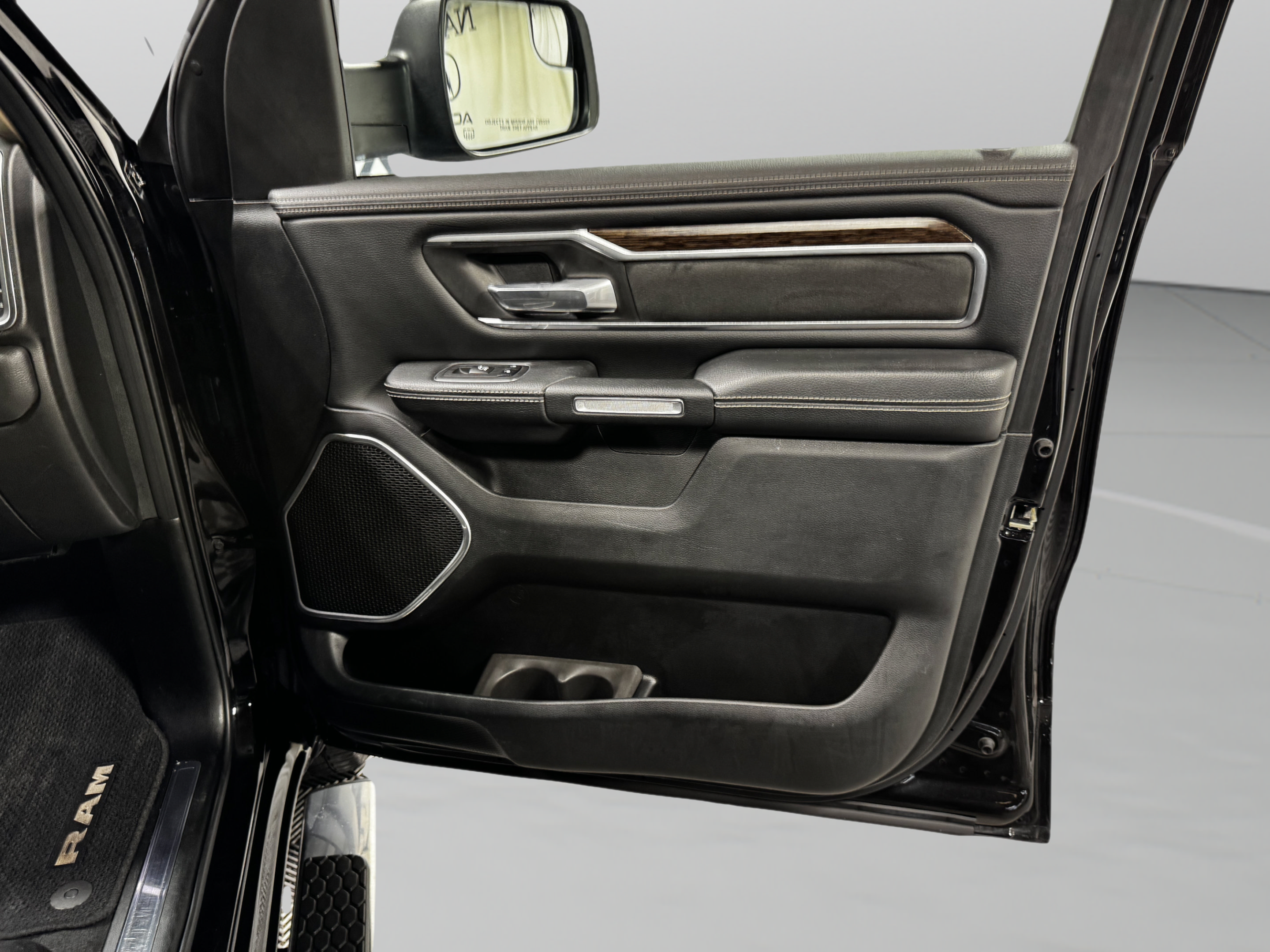 Used 2019 RAM 1500 Laramie w/ Bed Utility Group AWD/4WD image 16