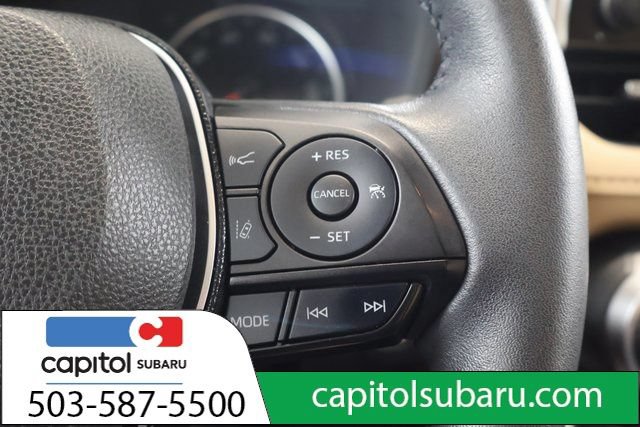 Used 2021 Toyota RAV4 XLE Premium AWD/4WD image 21