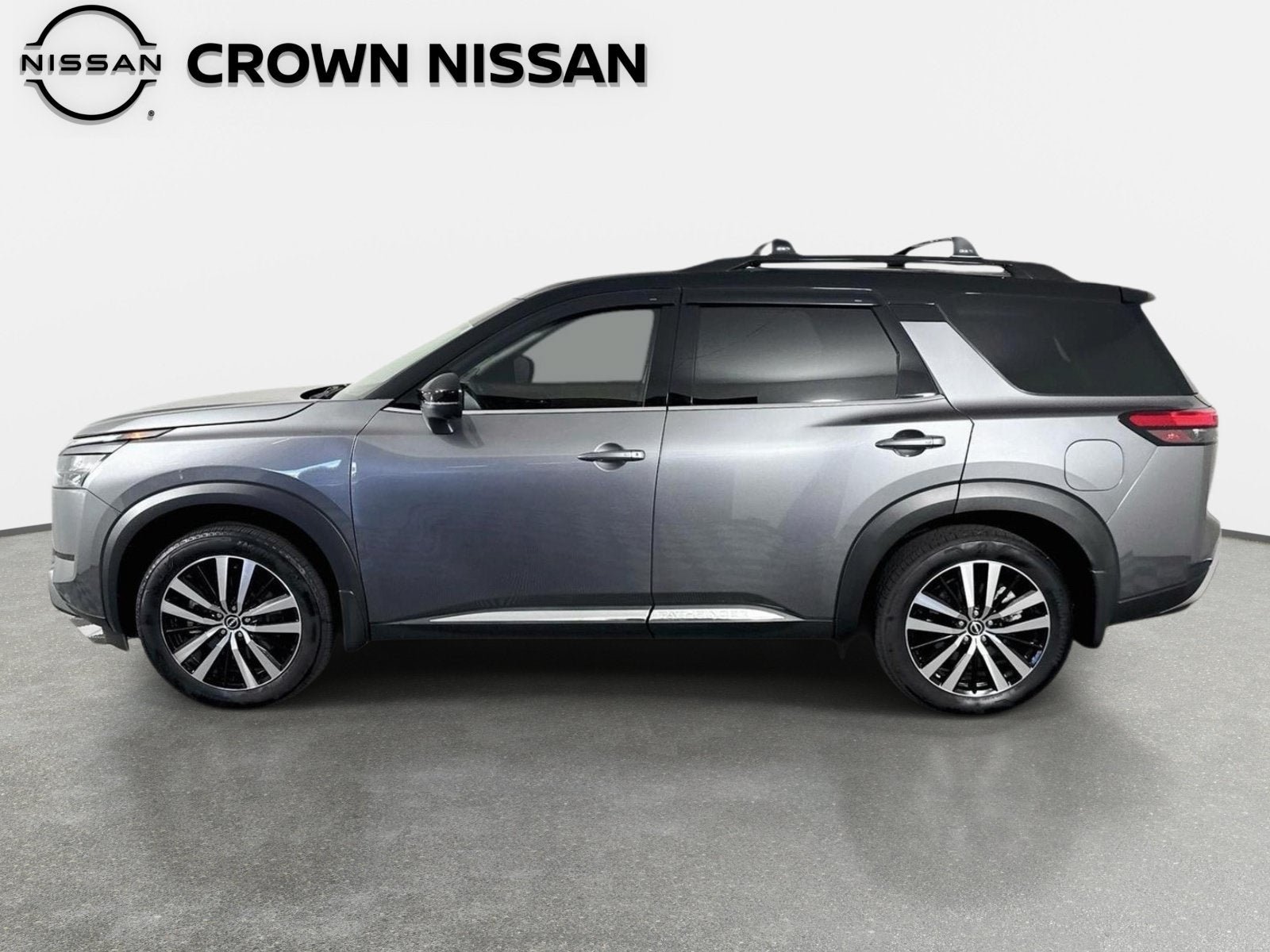 Certified 2025 Nissan Pathfinder Platinum w/ Cargo Package FWD image 8