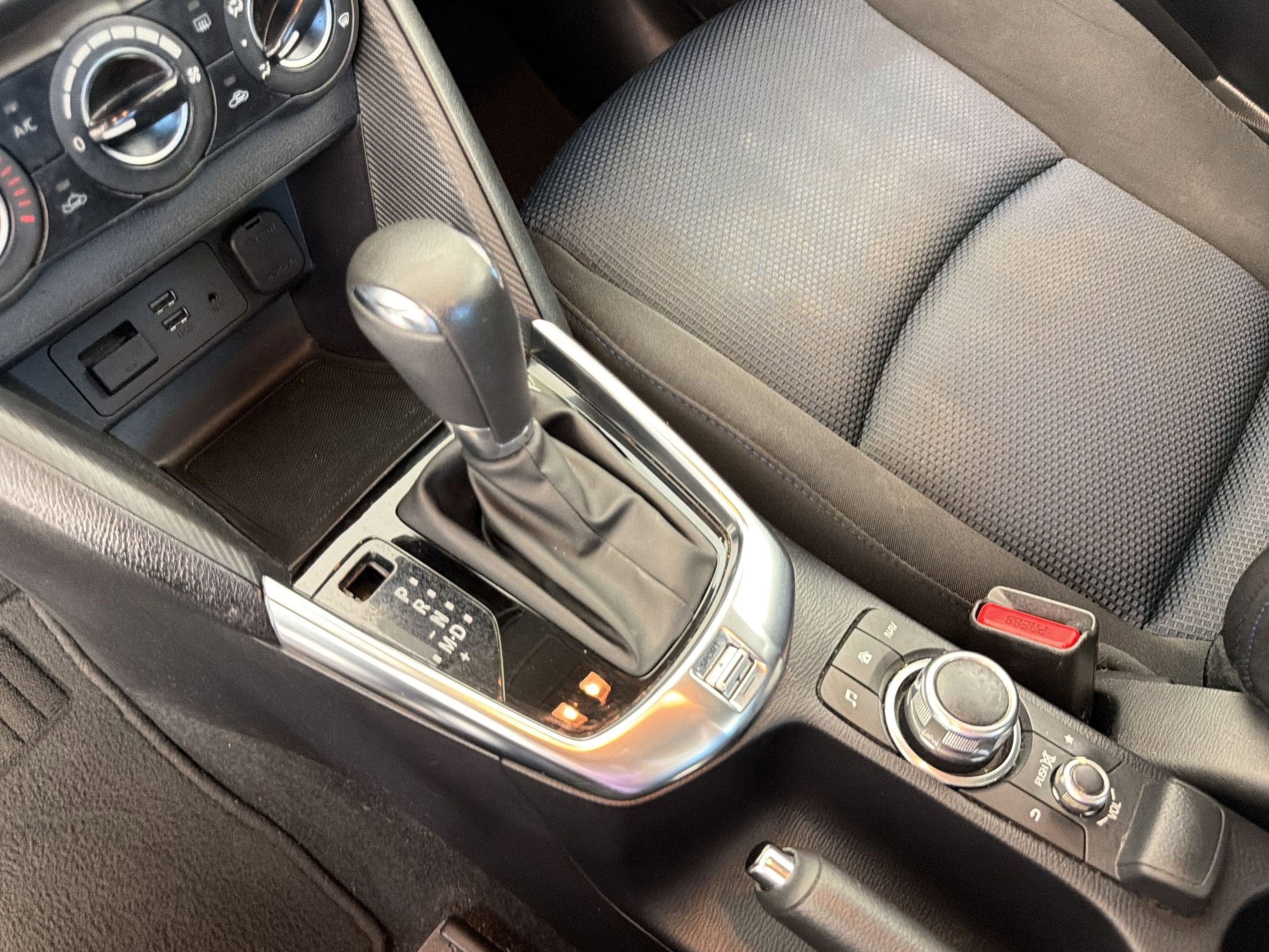 Used 2019 Toyota Yaris LE image 23