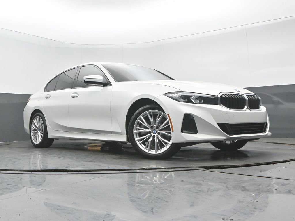 Used 2023 BMW 330i xDrive Sedan w/ Driving Assistance Package AWD/4WD image 29