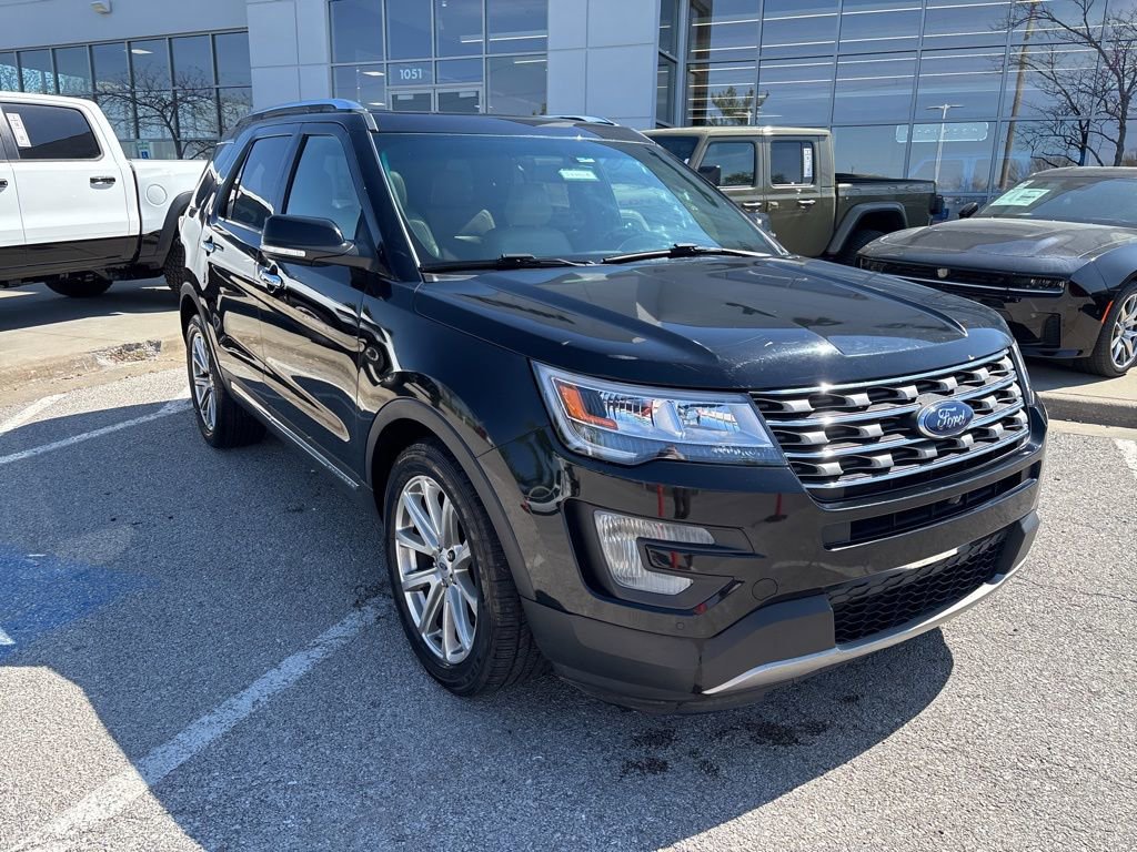 Used 2017 Ford Explorer Limited image 7