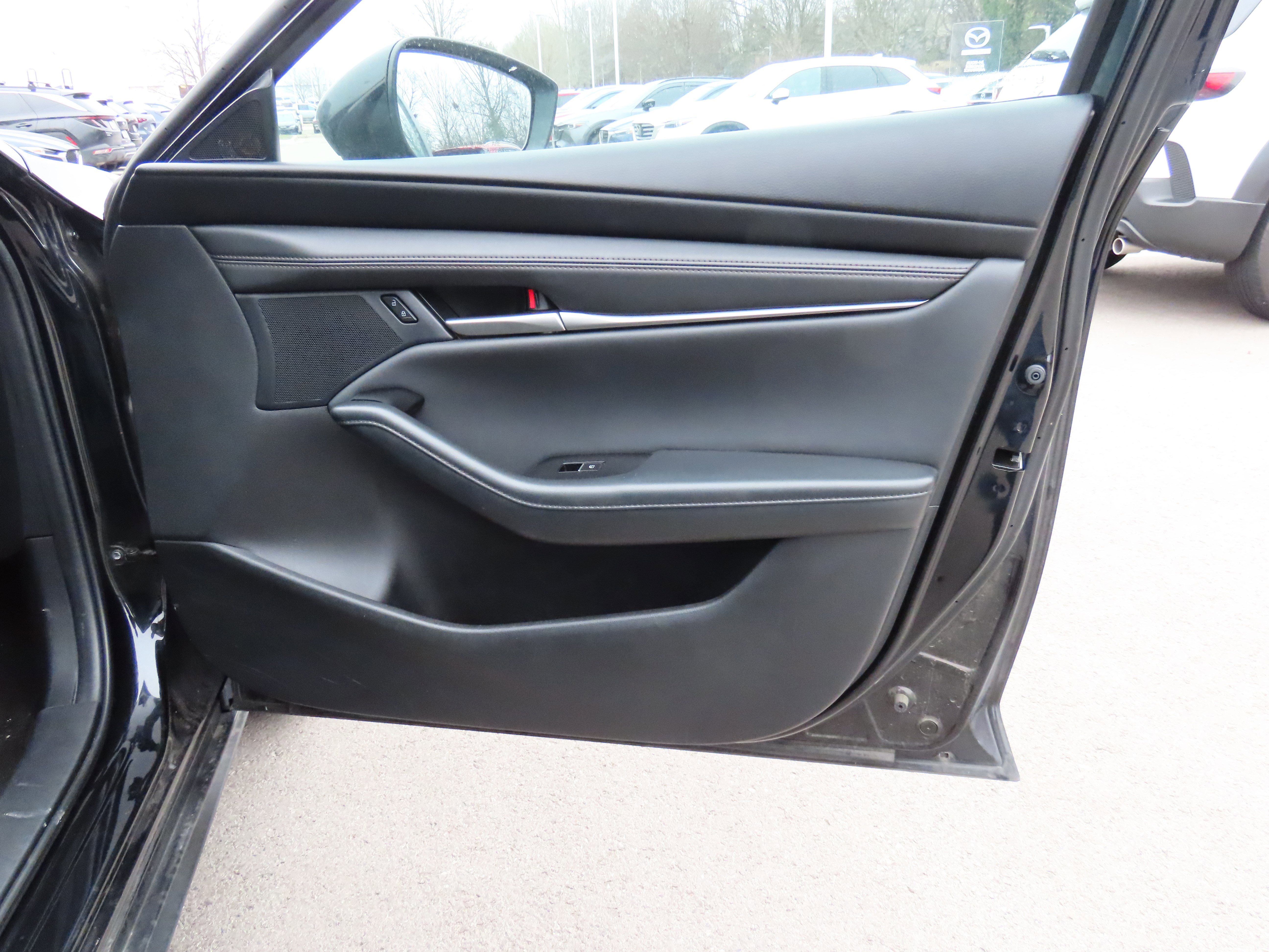 Used 2024 MAZDA MAZDA3 s image 9