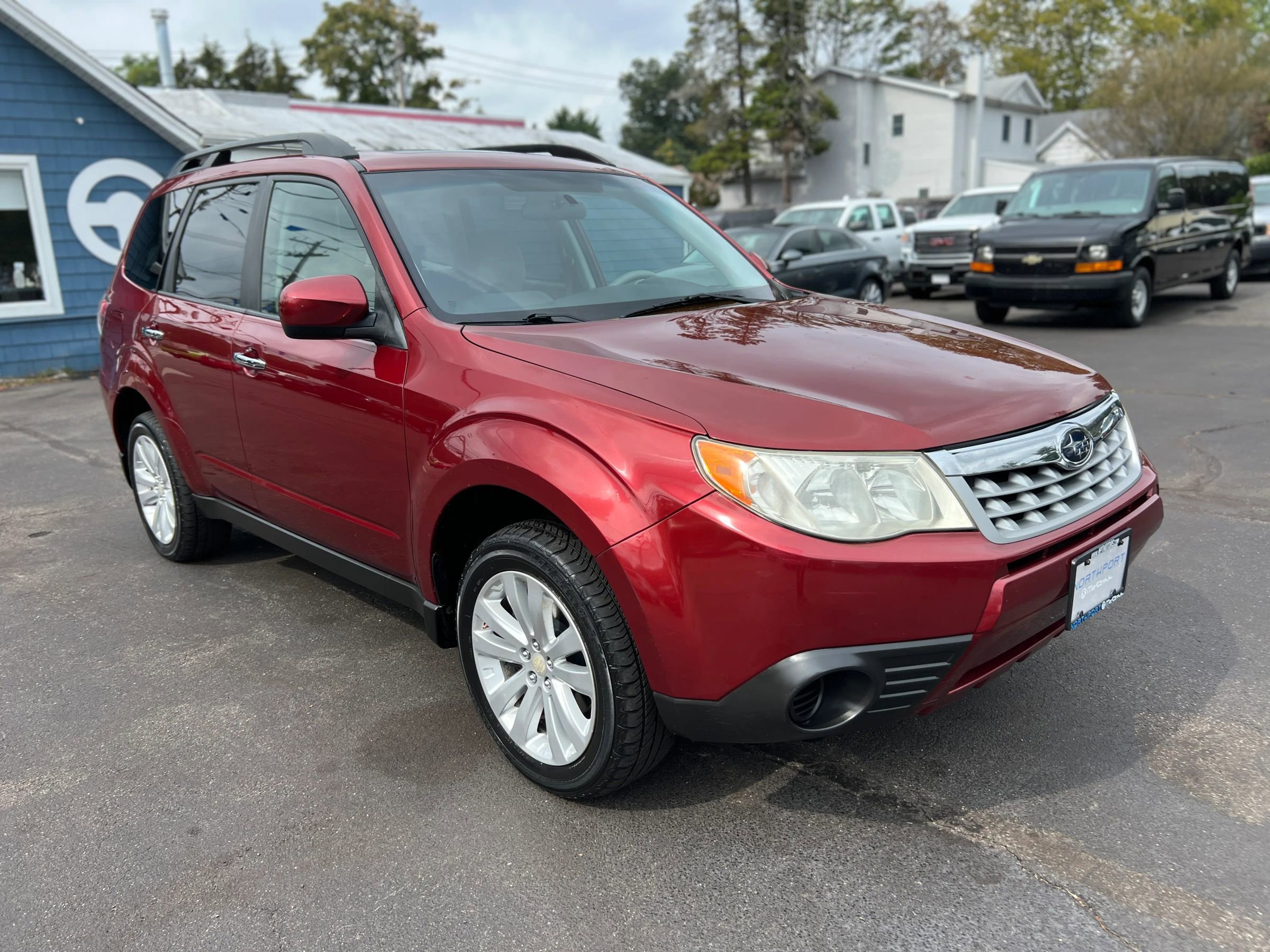 Used 2011 Subaru Forester 2.5X Premium w/ All-Weather Pkg image 9