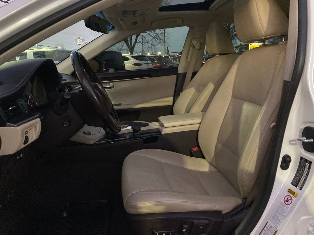 Used 2016 Lexus ES 350 350 w/ Navigation System Package image 9