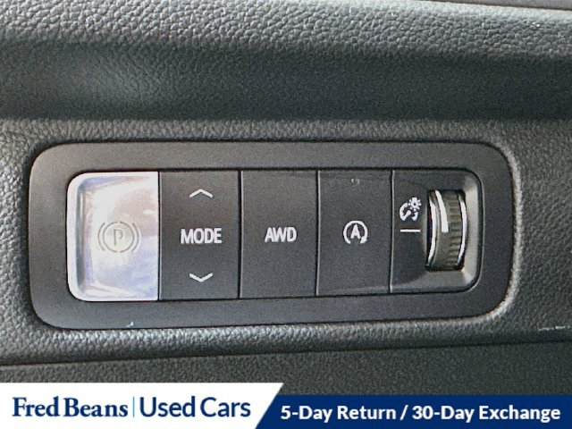 Used 2025 Chevrolet Traverse LT w/ Sun and Wheel Package AWD/4WD image 16