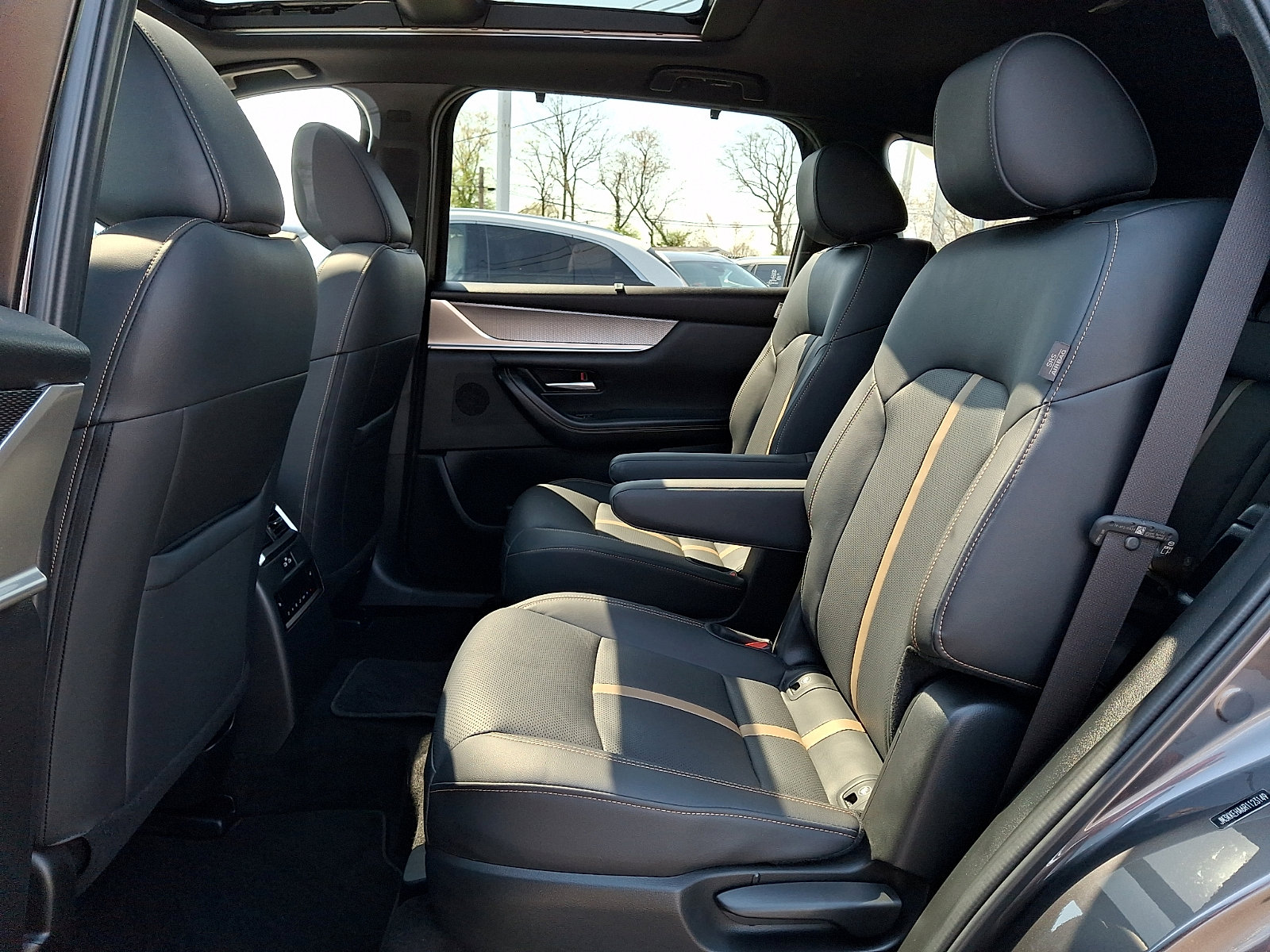 Certified 2024 MAZDA CX-90 Plug-In Hybrid w/ Premium Plus image 12