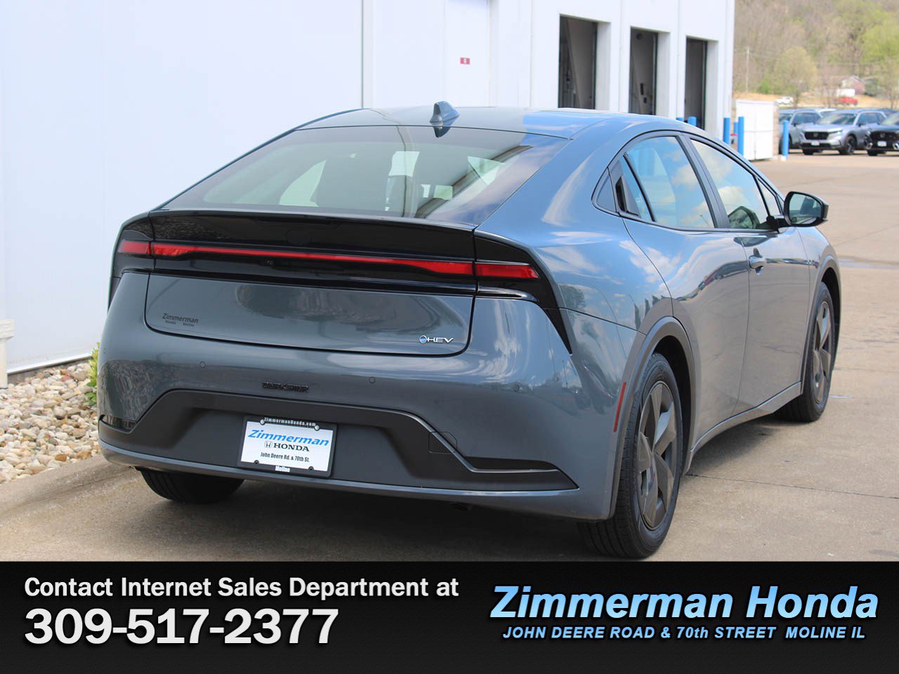 Used 2023 Toyota Prius LE FWD image 2