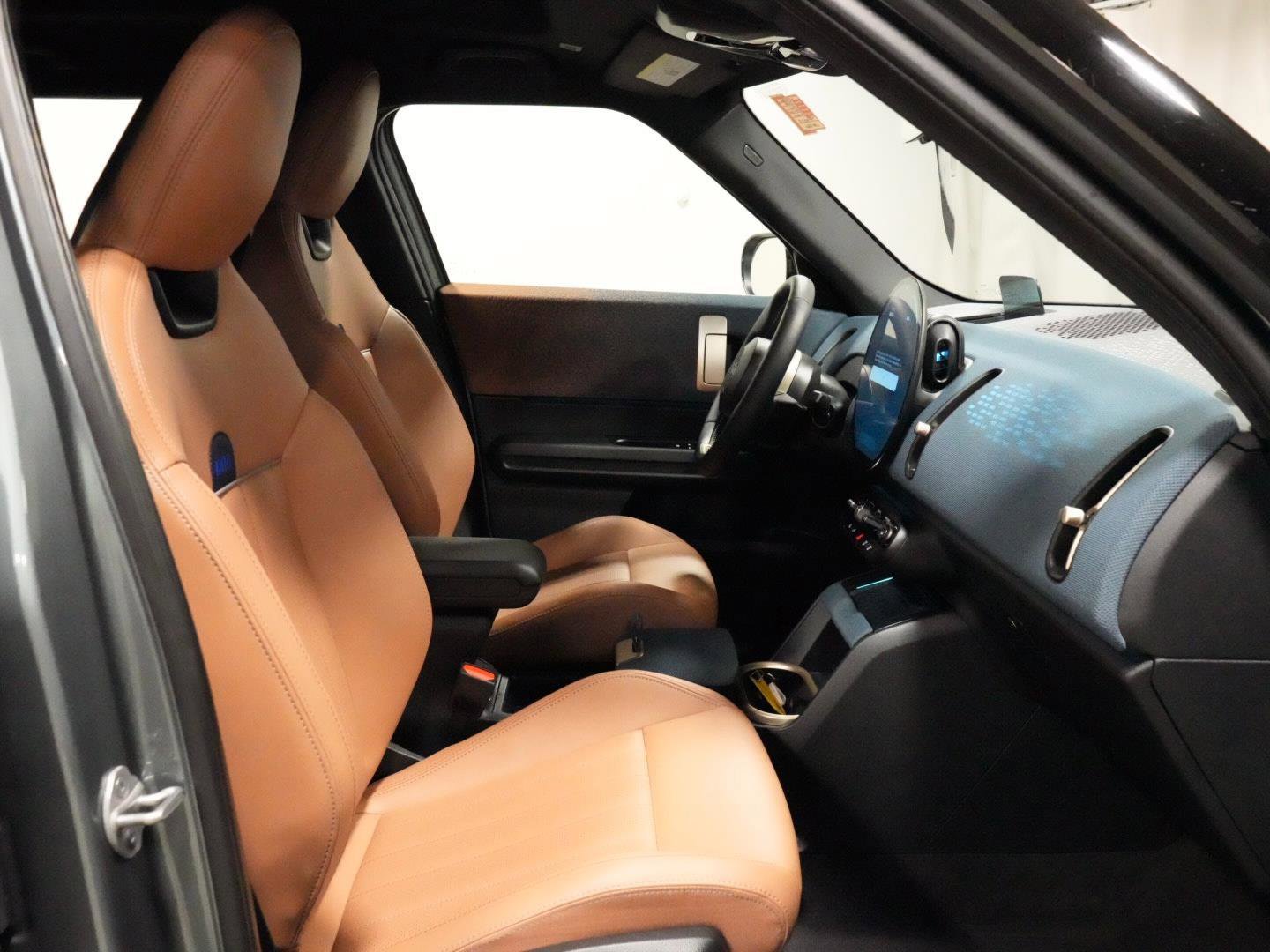 Certified 2026 MINI Cooper Countryman S image 8