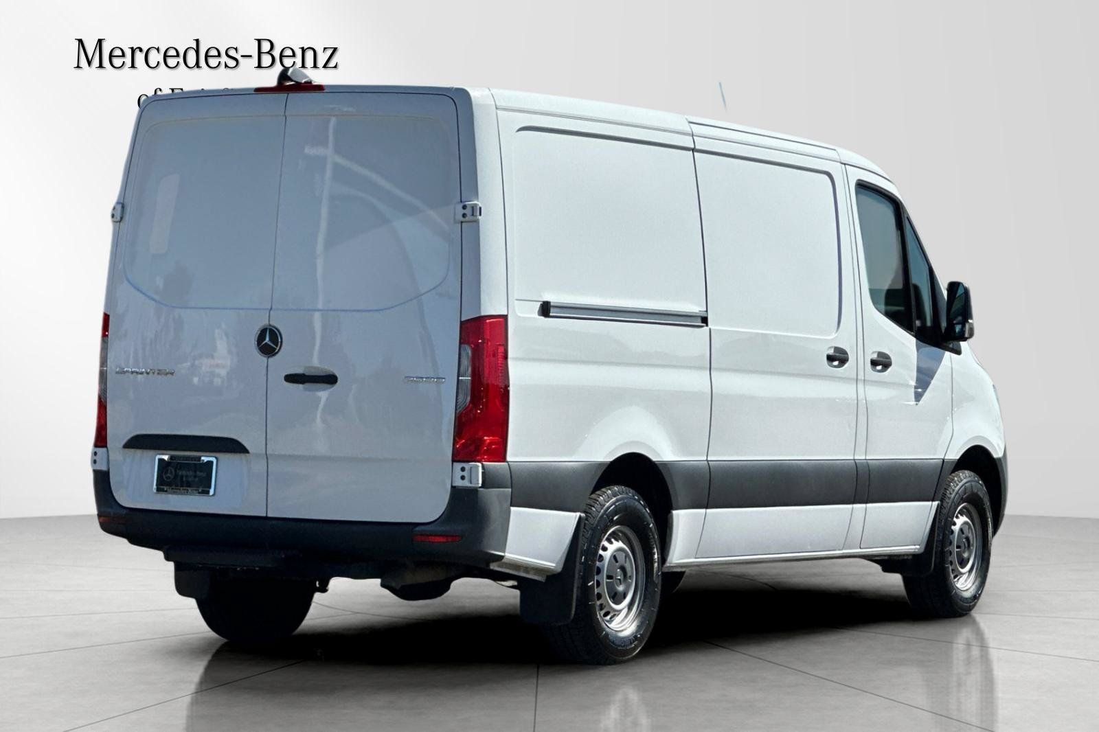 Used 2023 Mercedes-Benz Sprinter 2500 image 2
