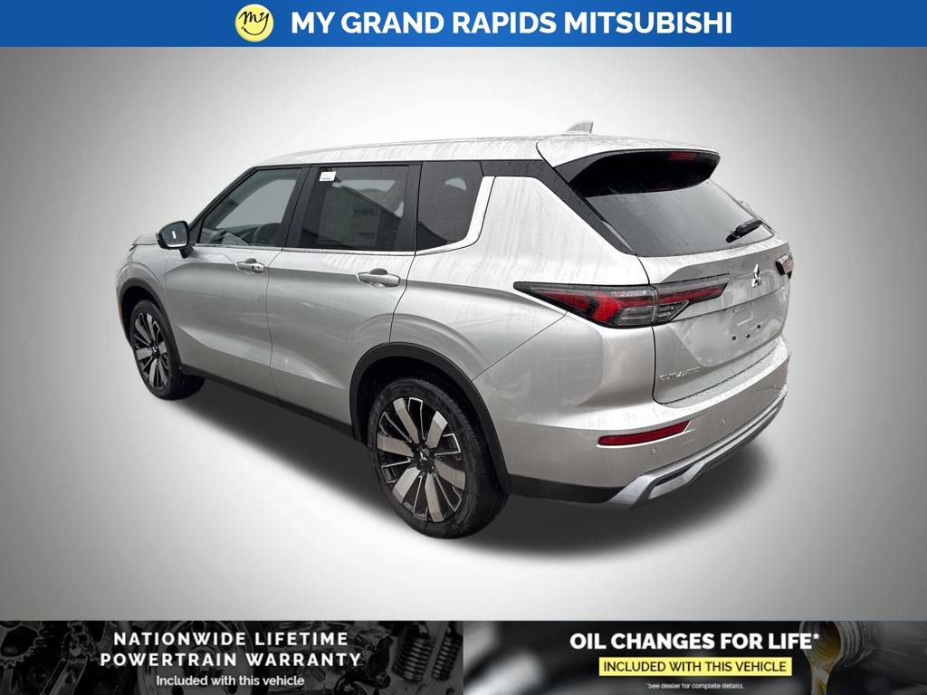 New 2026 Mitsubishi Outlander SE AWD/4WD image 6