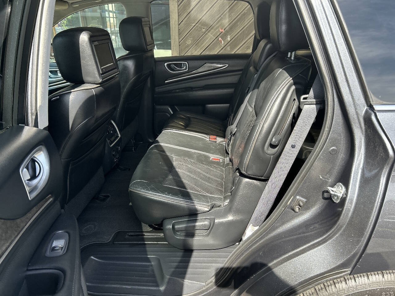 Used 2013 INFINITI JX35 AWD w/ Premium Pkg image 16