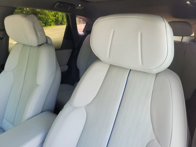 New 2027 Cadillac Optiq Premium Luxury AWD/4WD image 22