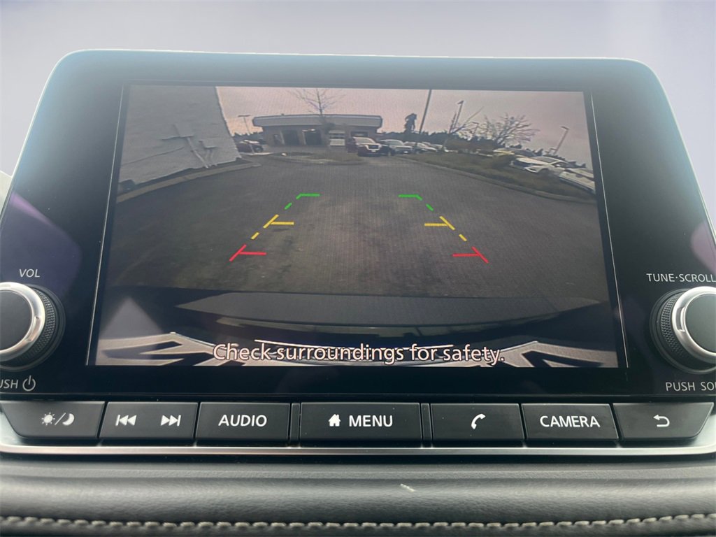 Used 2024 Nissan Rogue SV image 14