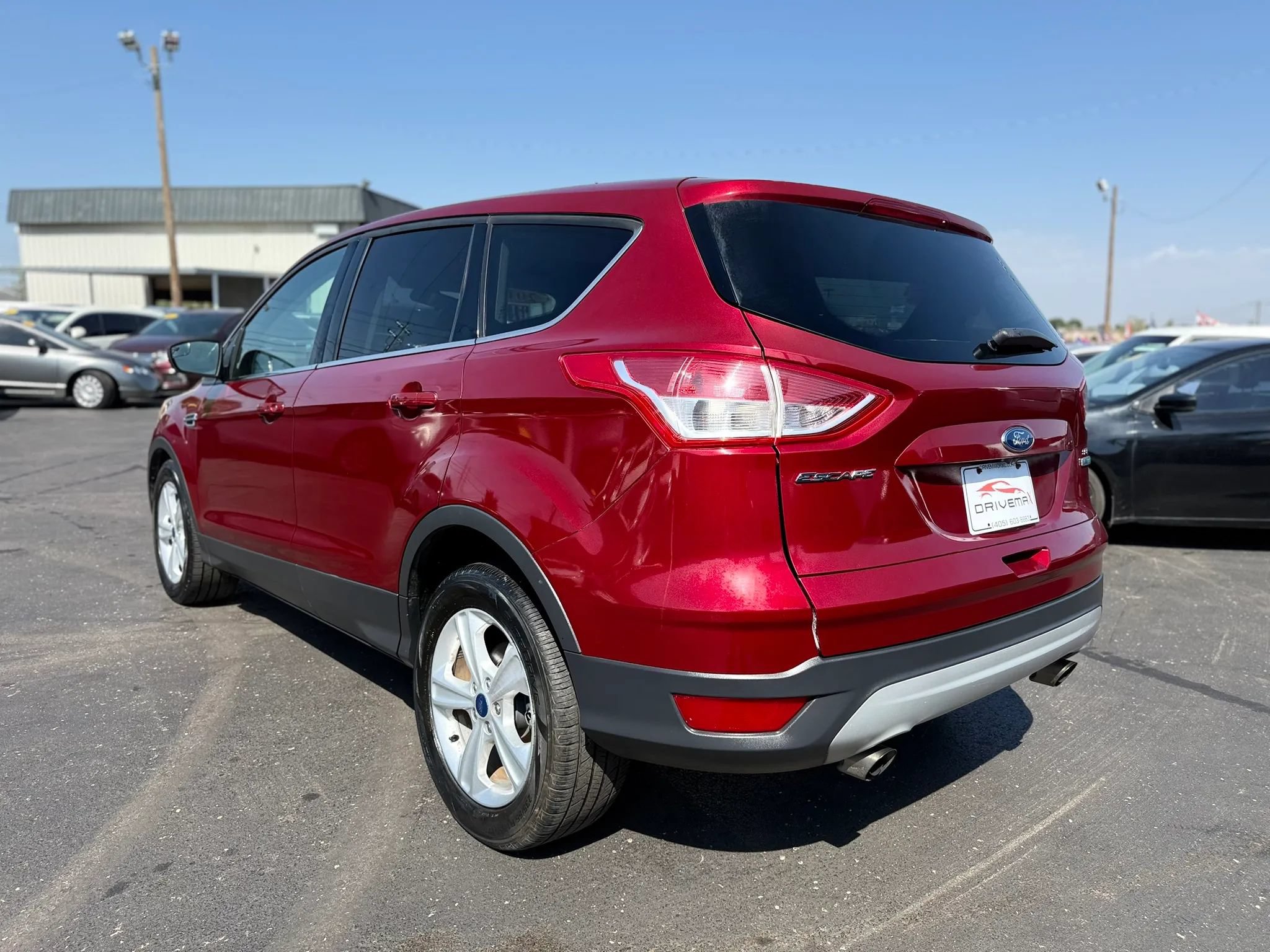 Used 2015 Ford Escape SE FWD image 9