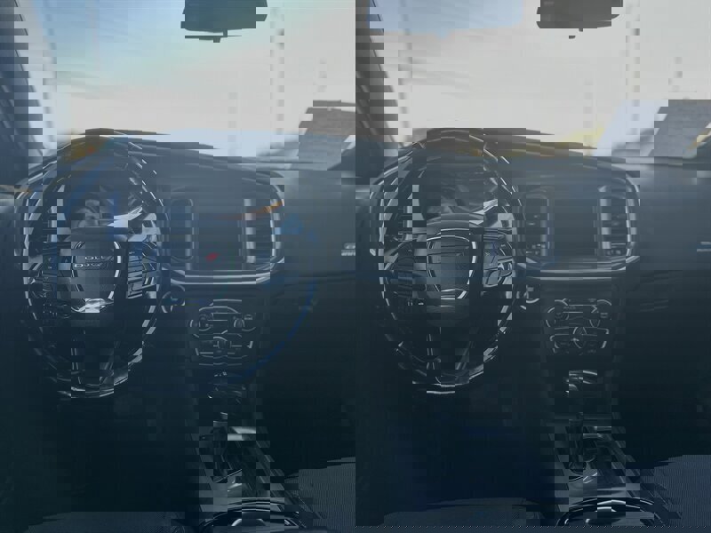 Used 2020 Dodge Charger SXT w/ Blacktop Package image 2