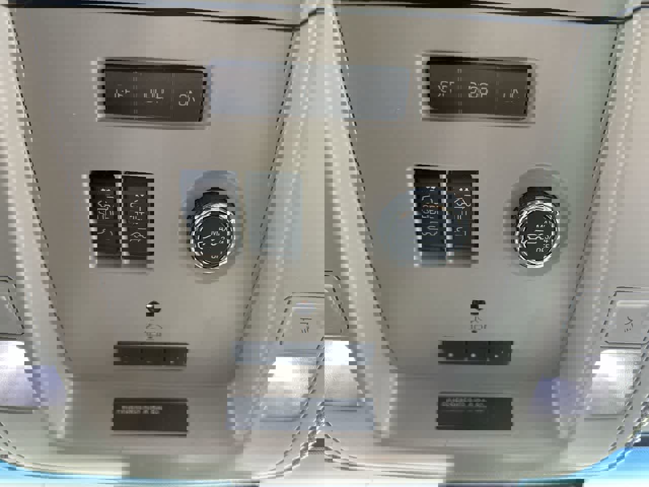 Used 2017 Chevrolet Tahoe LT image 30